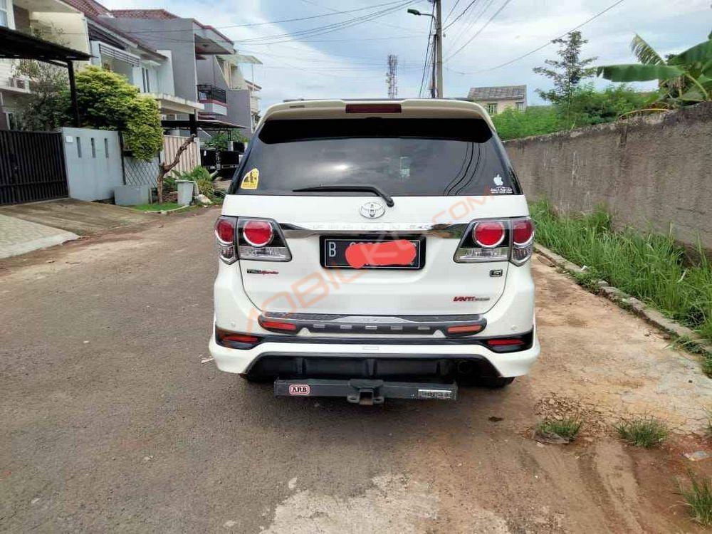 Mobil Toyota Fortuner 2015
