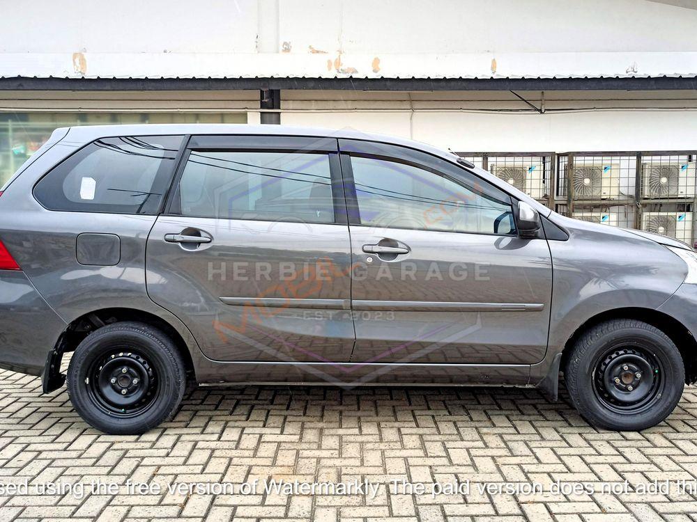 Mobil Daihatsu Xenia 2016