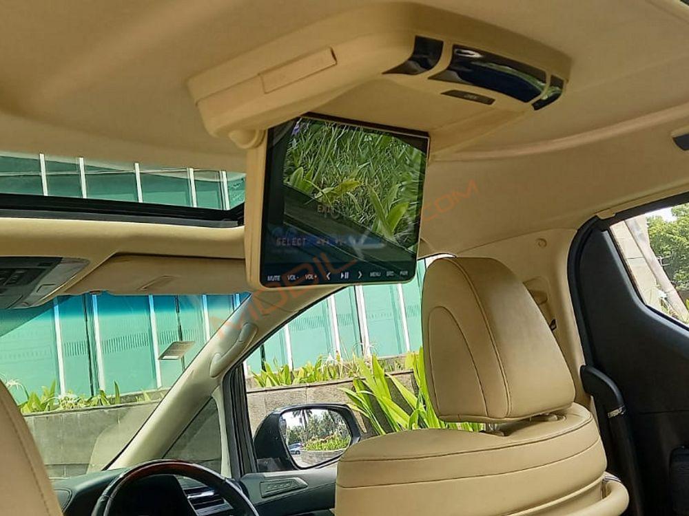 Mobil Toyota Alphard 2017