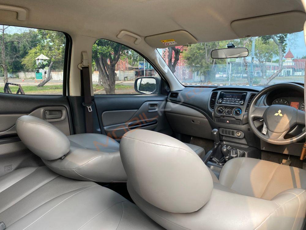 Mobil Mitsubishi Triton 2017