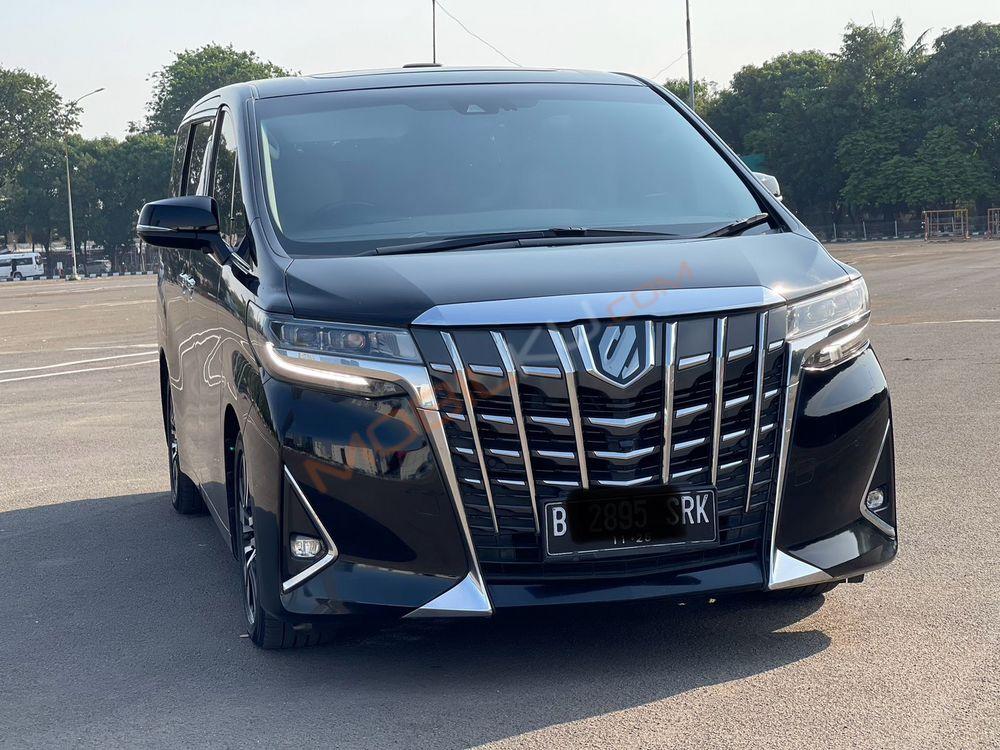 Mobil Toyota Alphard 2020