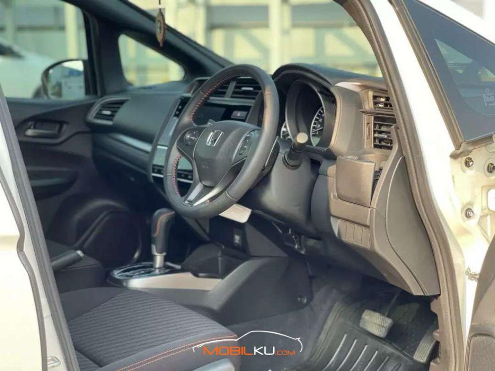 Mobil Honda Jazz 2019