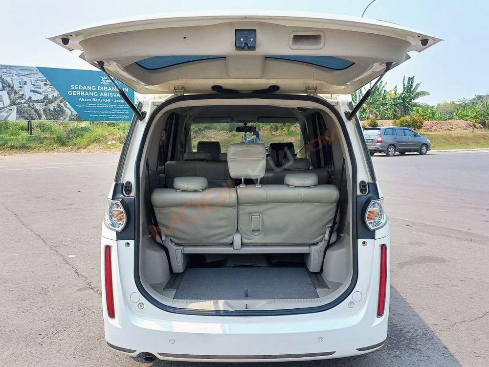 Mobil Mazda Biante 2014