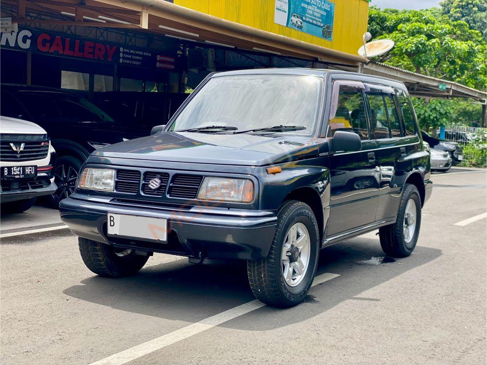 Mobil Suzuki Sidekick 1997