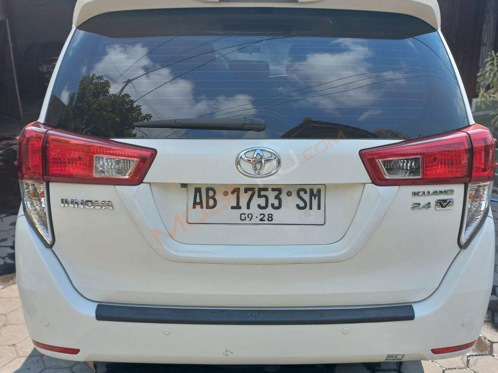 Mobil Toyota Kijang Innova 2019
