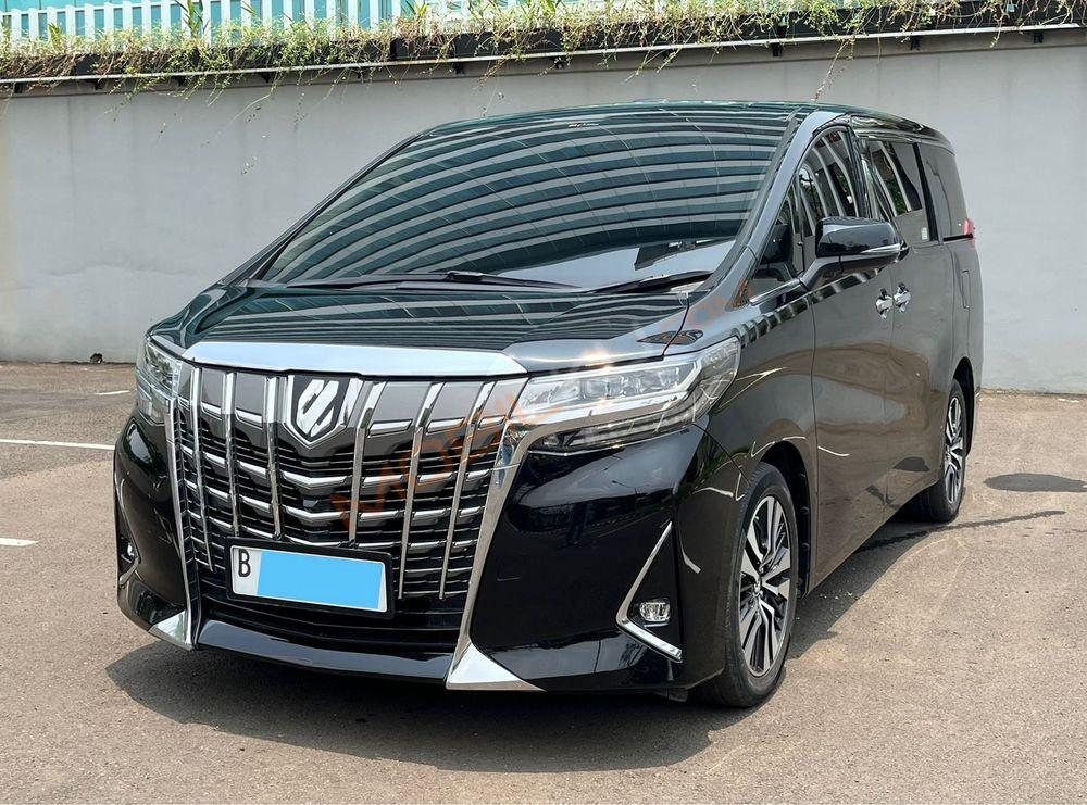 Mobil Toyota Alphard 2019