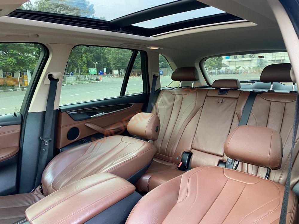 Mobil BMW X5 2015