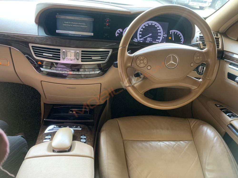Mobil Mercedes-Benz S-Class 2011