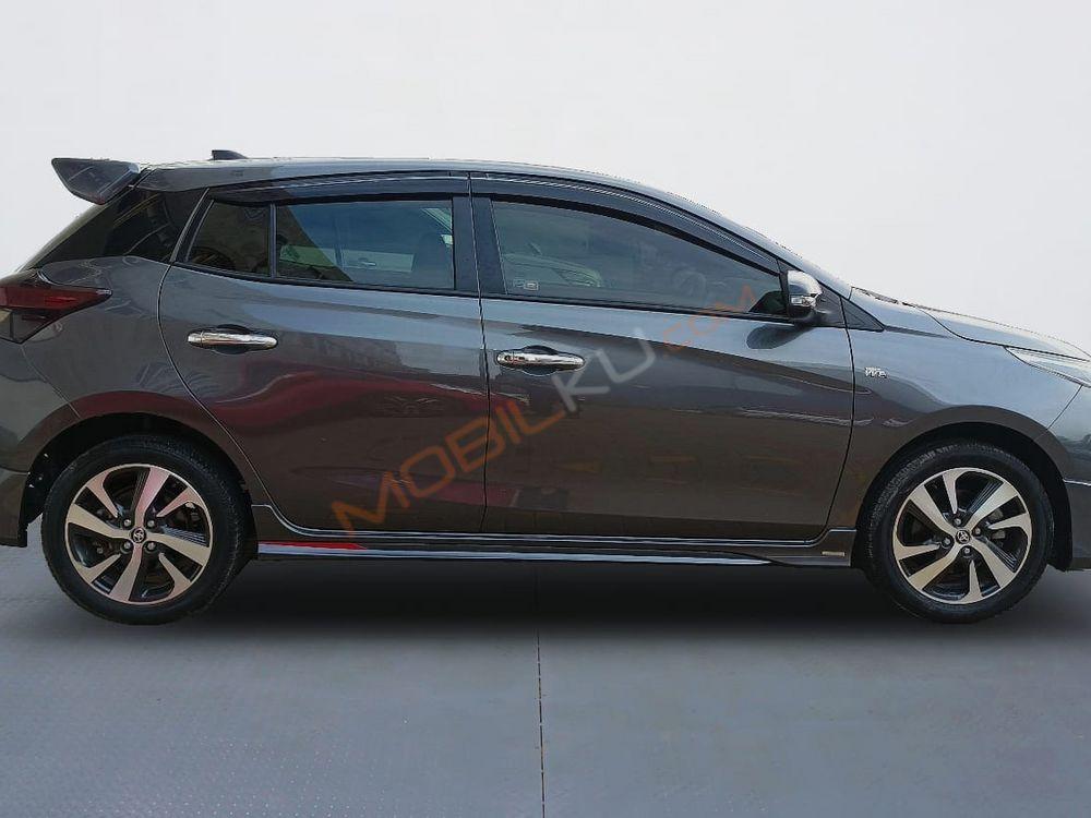 Mobil Toyota Yaris 2020