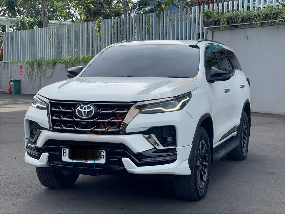 Mobil Toyota Fortuner 2022