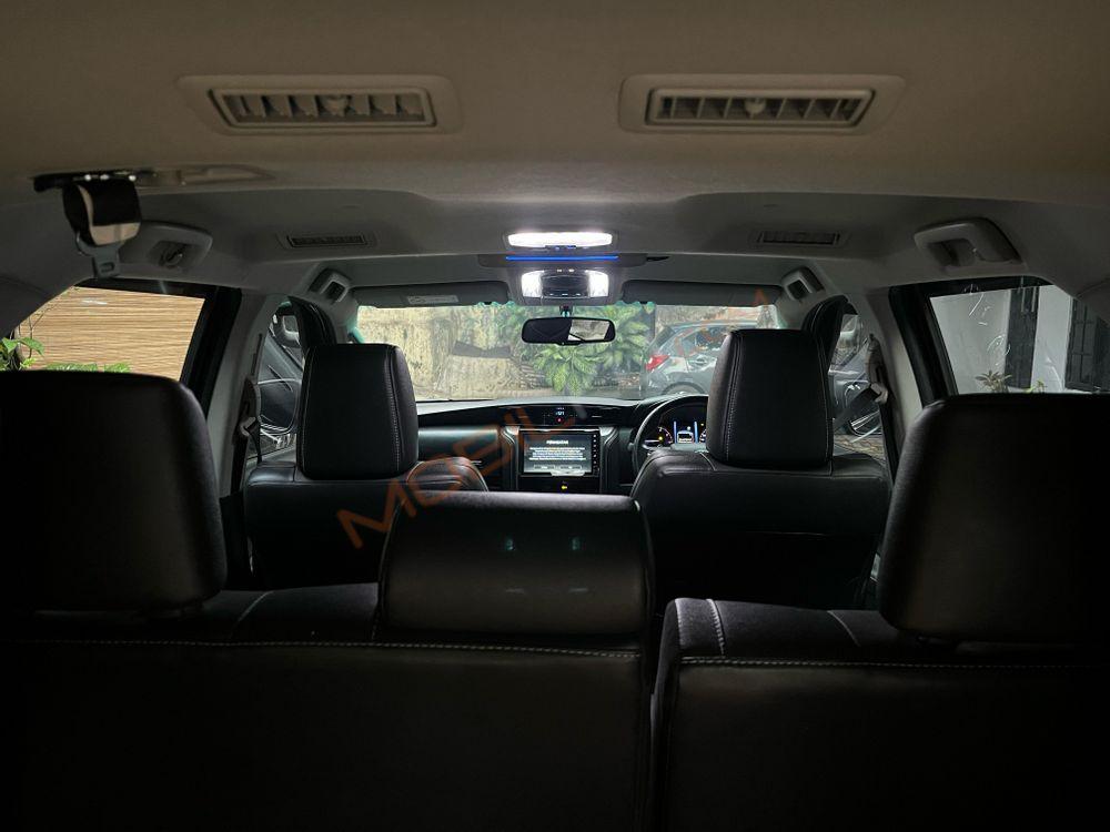 Mobil Toyota Fortuner 2022