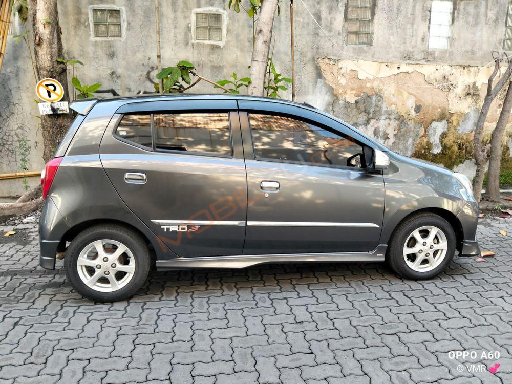Mobil Toyota Agya 2016