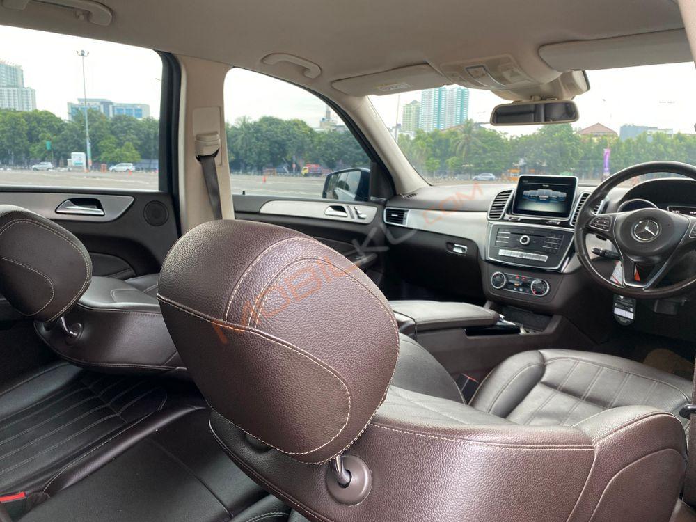 Mobil Mercedes-Benz GLE 2016
