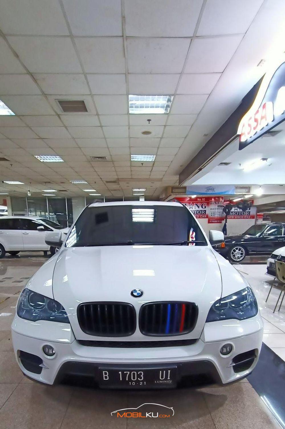Mobil BMW X5 2013