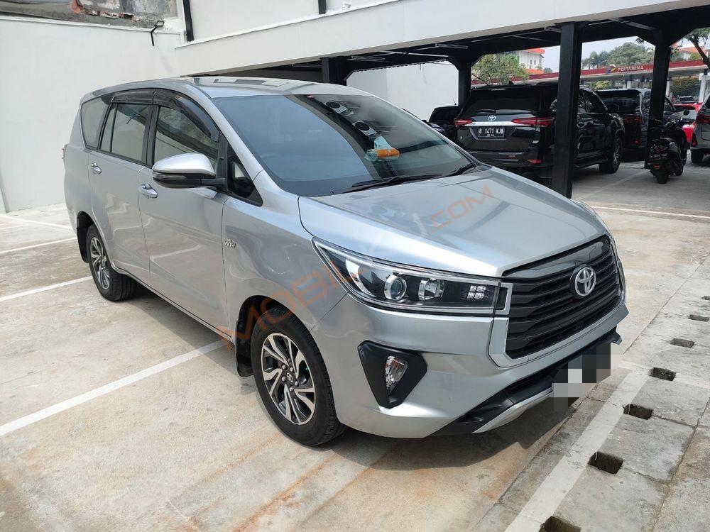 Mobil Toyota Kijang Innova 2021