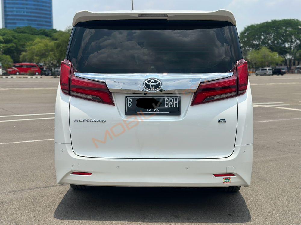 Mobil Toyota Alphard 2020