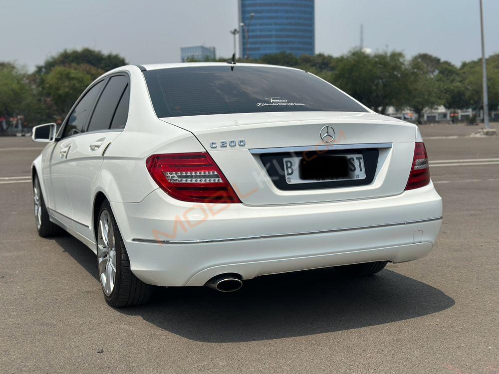 Mobil Mercedes-Benz C-Class 2014