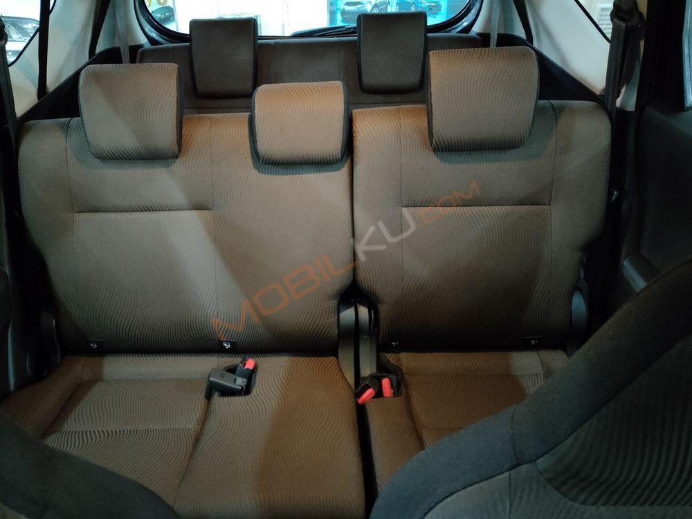 Mobil Toyota Calya 2021