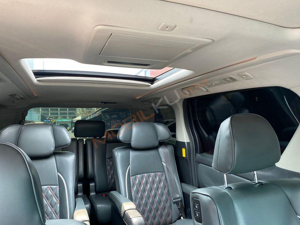 Mobil Toyota Vellfire 2013