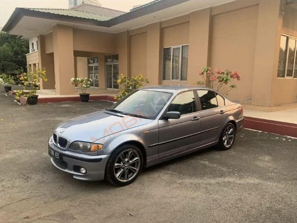 Mobil BMW i3 2001