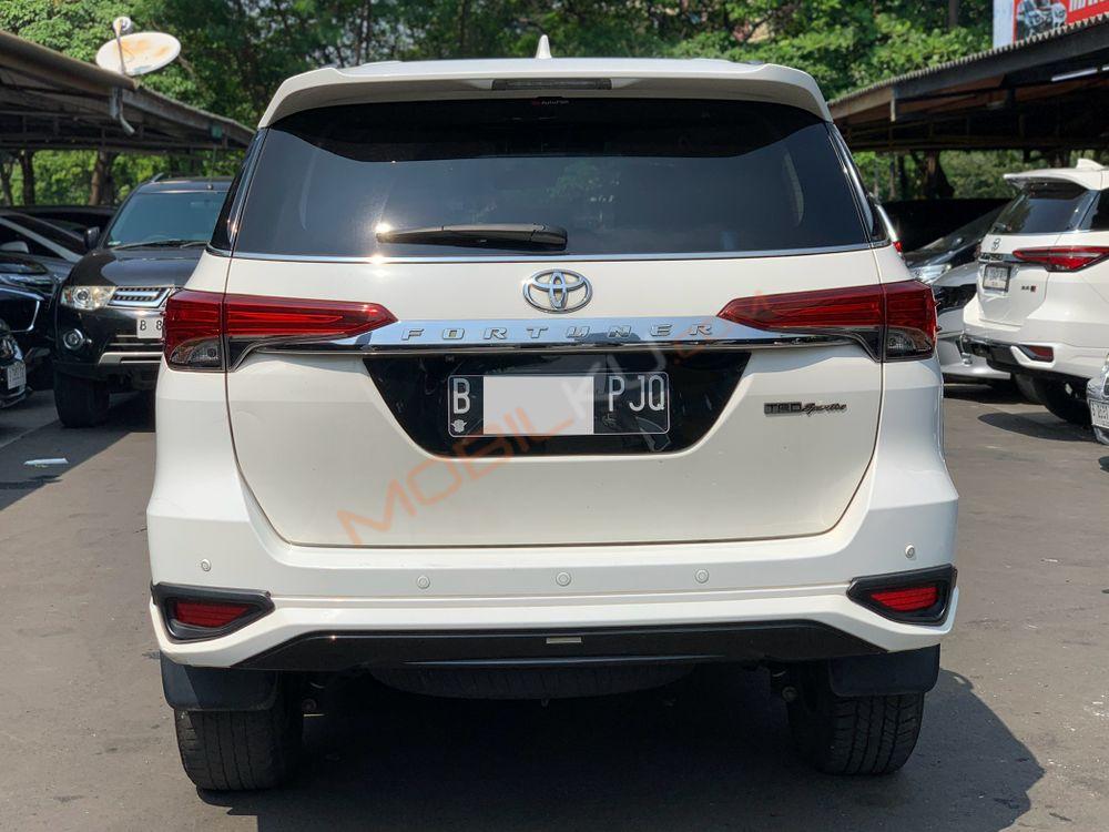 Mobil Toyota Fortuner 2020