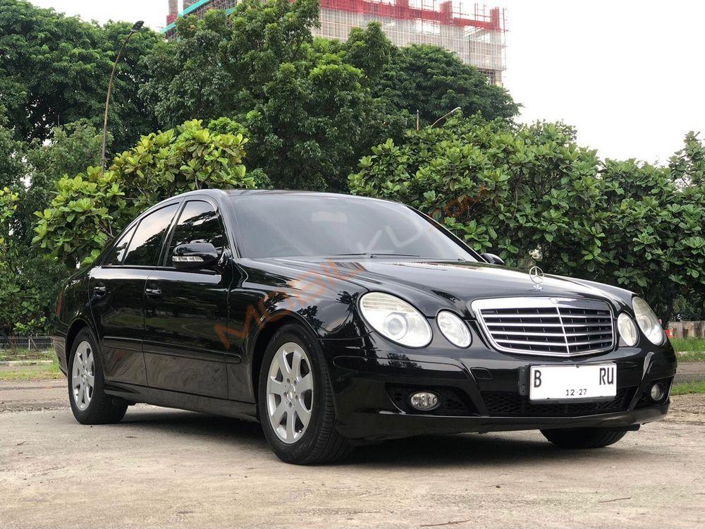 Mobil Mercedes-Benz E-Class 2007
