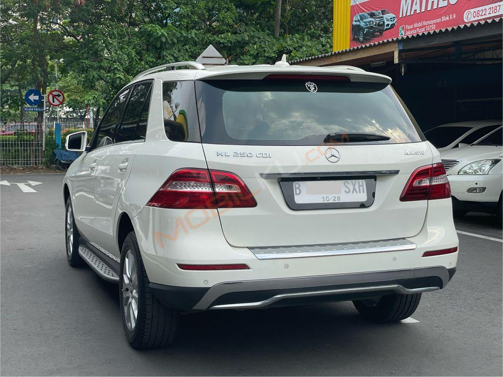 Mobil Mercedes-Benz ML 2013