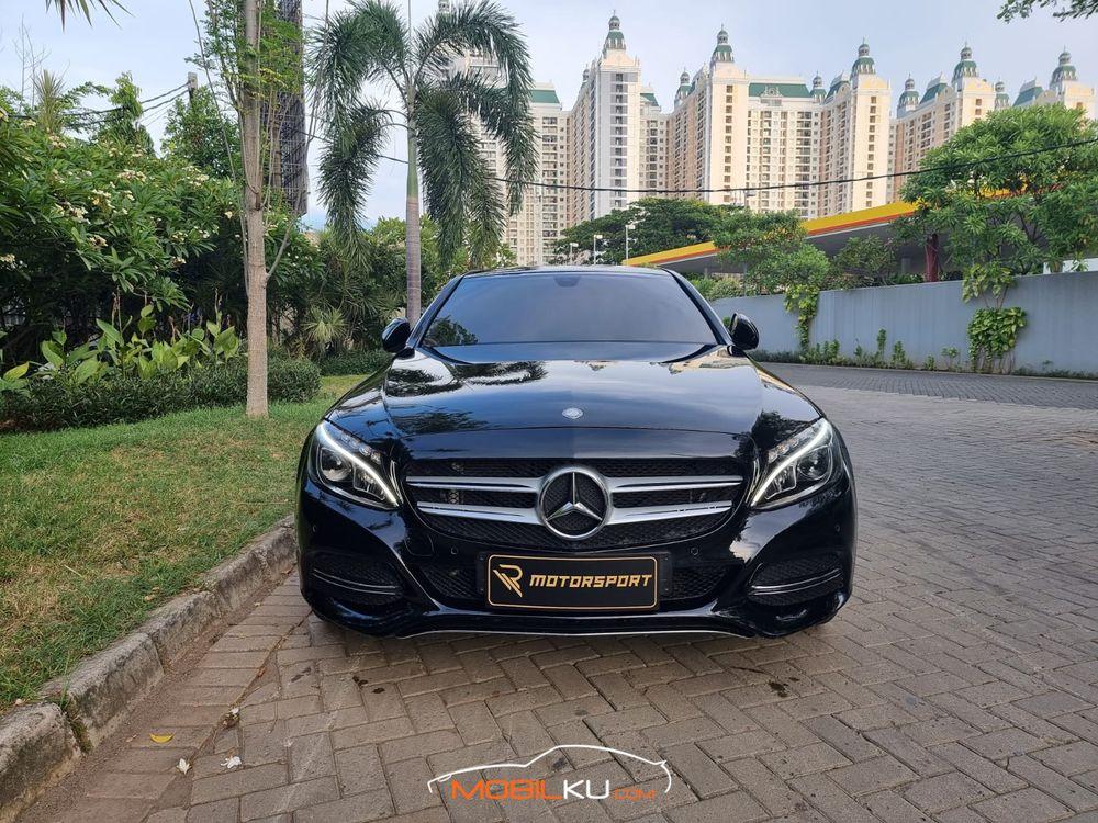 Mobil Mercedes-Benz C-Class 2015