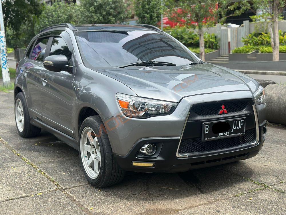 Mobil Mitsubishi Outlander Sport 2012