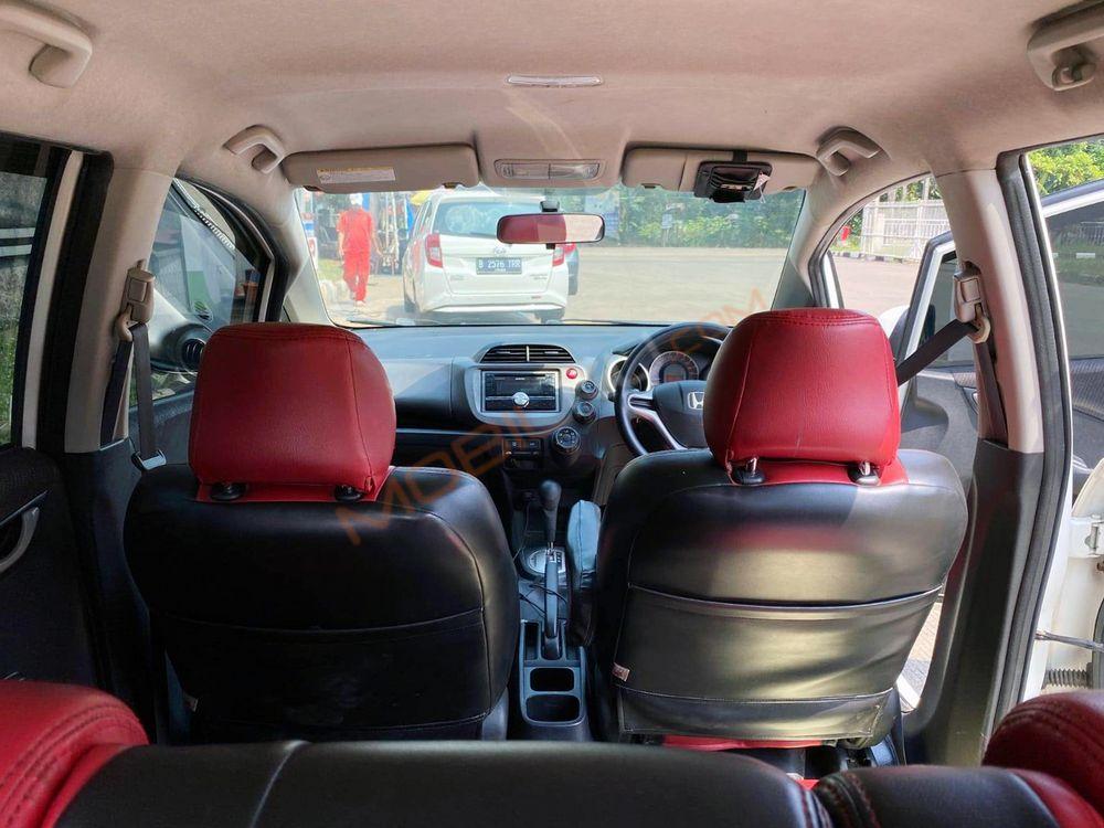 Mobil Honda Jazz 2012