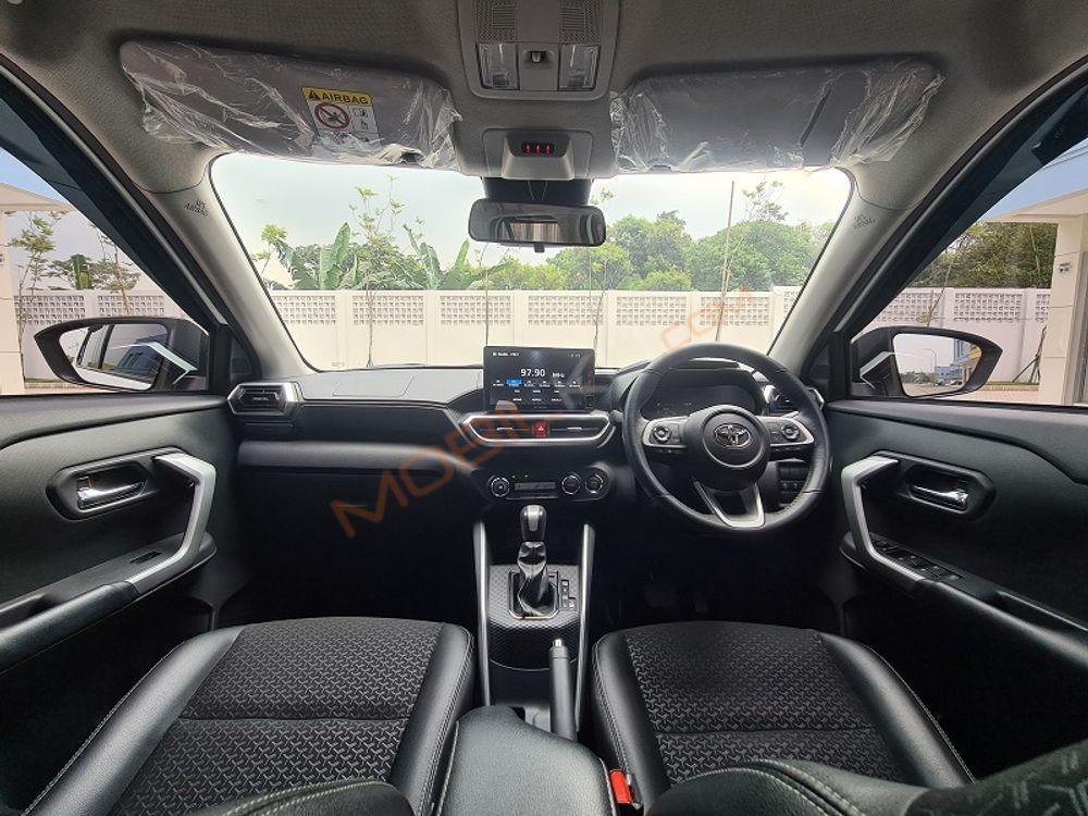 Mobil Toyota Raize 2021