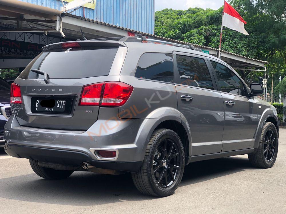 Mobil Dodge Journey 2013