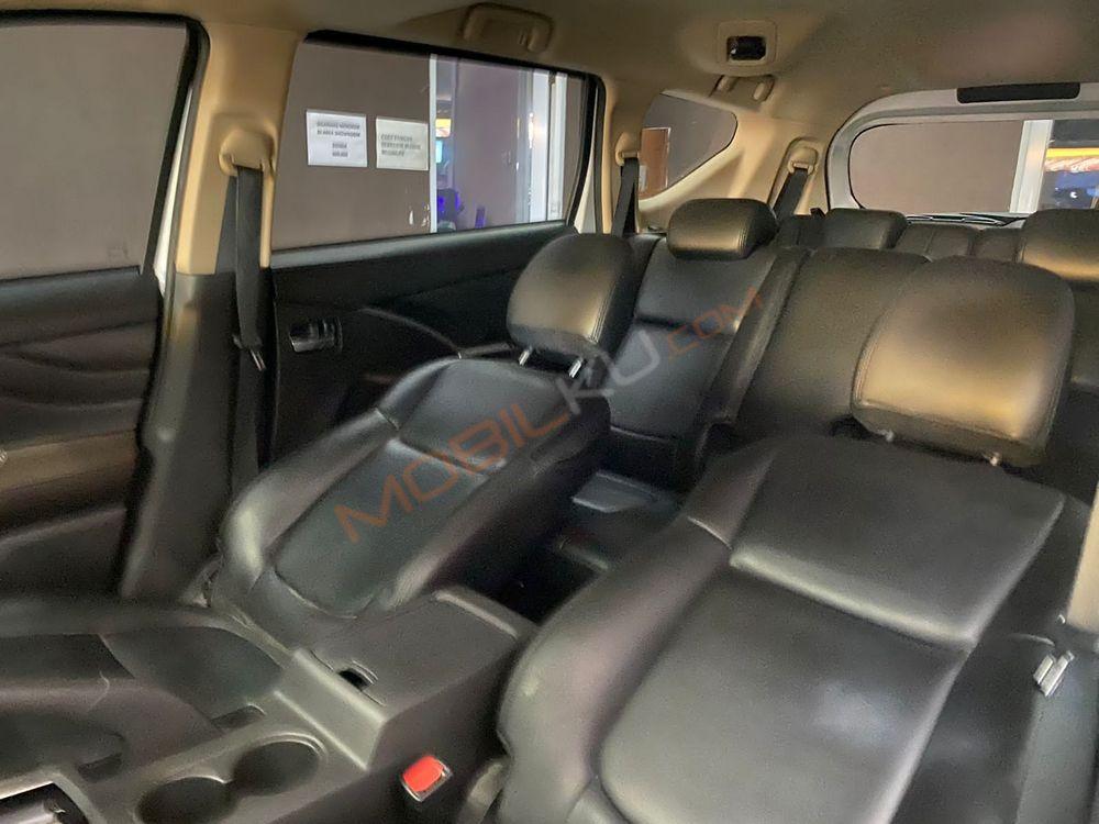 Mobil Nissan Livina 2019