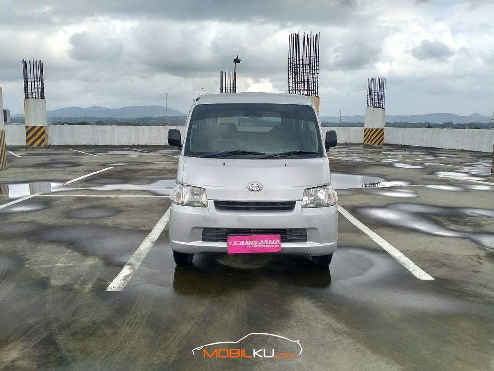 Mobil Daihatsu Gran Max 2014