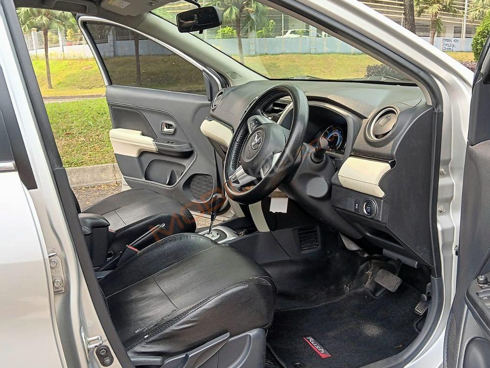 Mobil Toyota Rush 2019