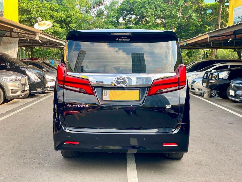 Mobil Toyota Alphard 2019