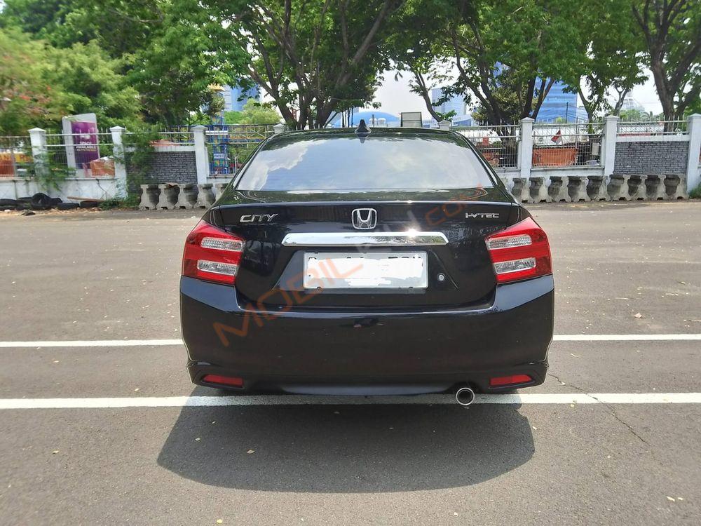 Mobil Honda City Sedan 2012