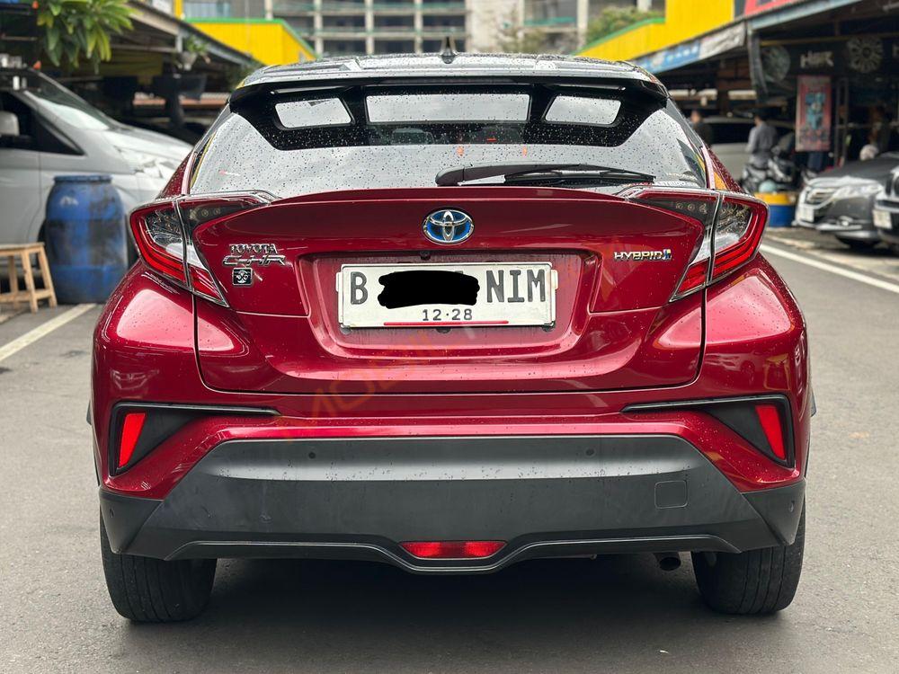 Mobil Toyota C-HR 2021