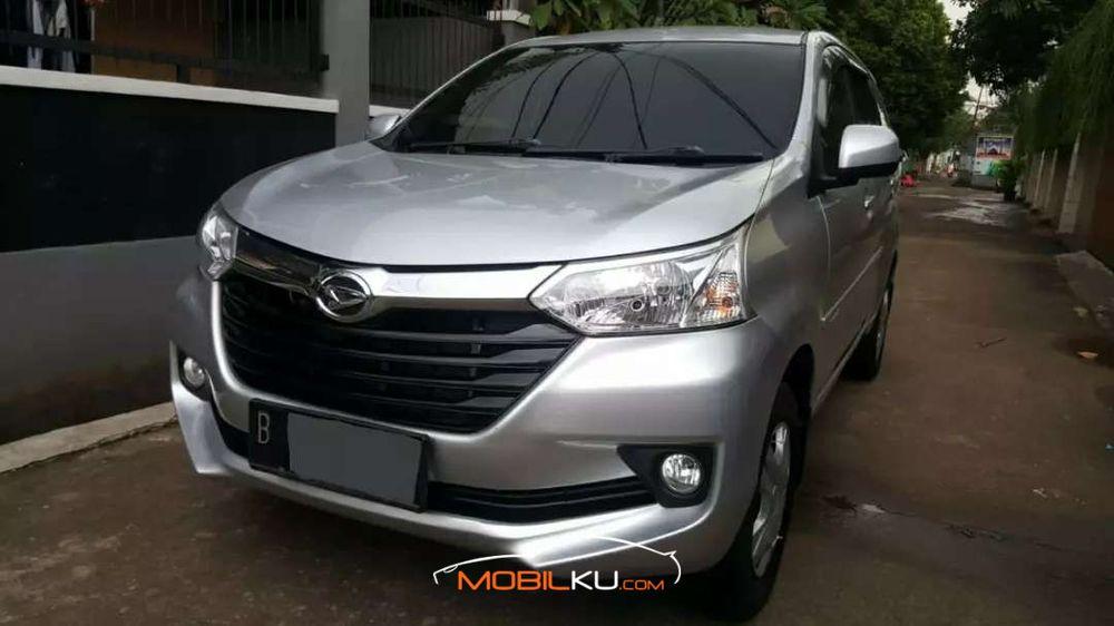 Mobil Daihatsu Xenia 2016