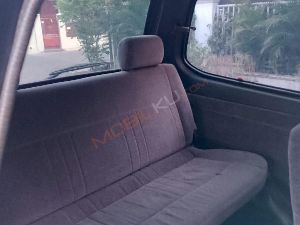 Mobil Toyota Kijang 1997