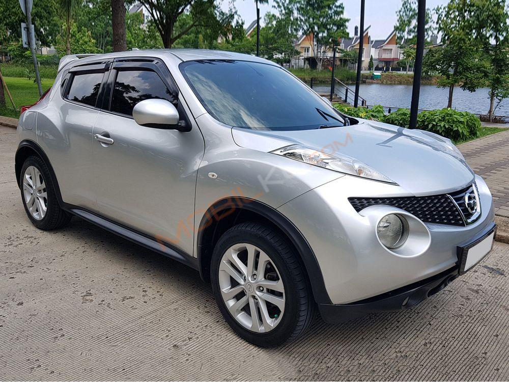 Mobil Nissan Juke 2011