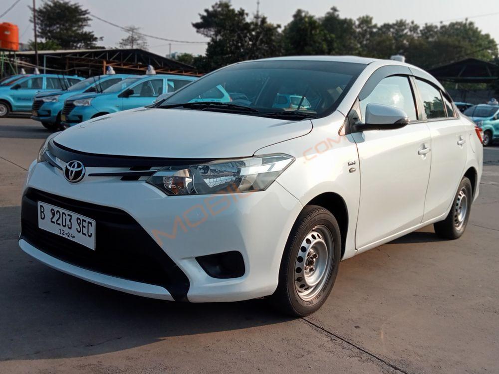 Mobil Toyota Limo 2015