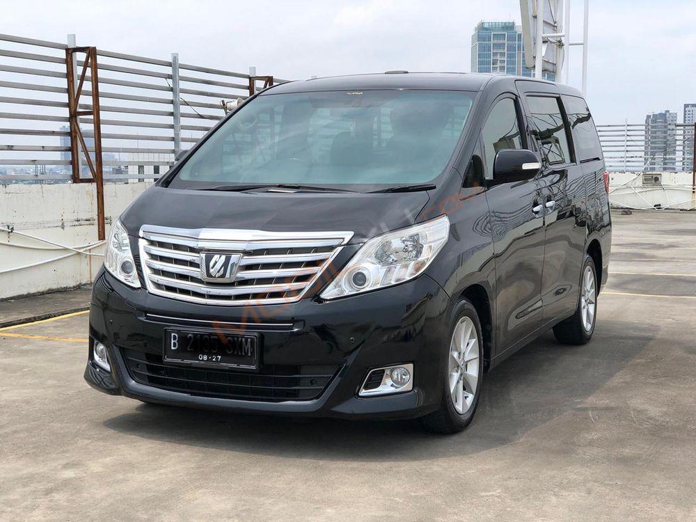 Mobil Toyota Alphard 2012