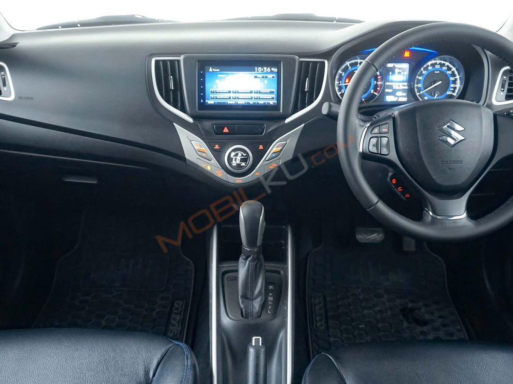 Mobil Suzuki Baleno 2019