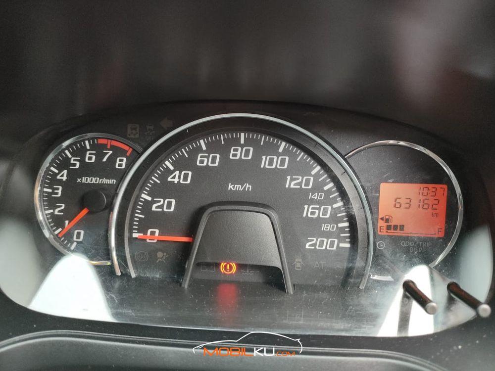 Mobil Daihatsu Ayla 2015