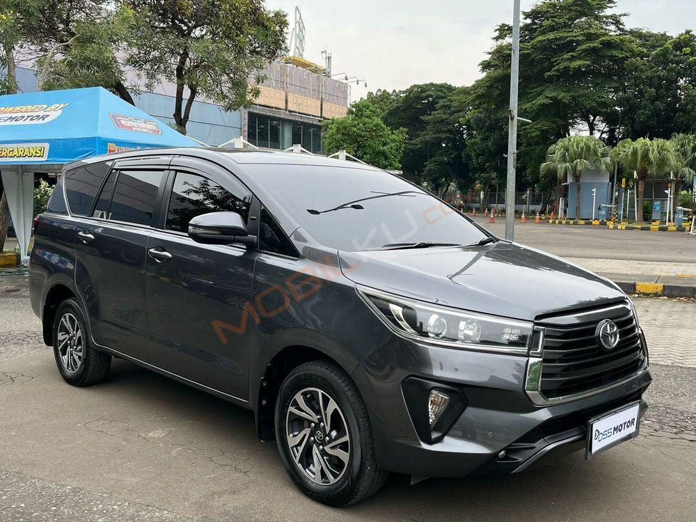 Mobil Toyota Kijang Innova 2022