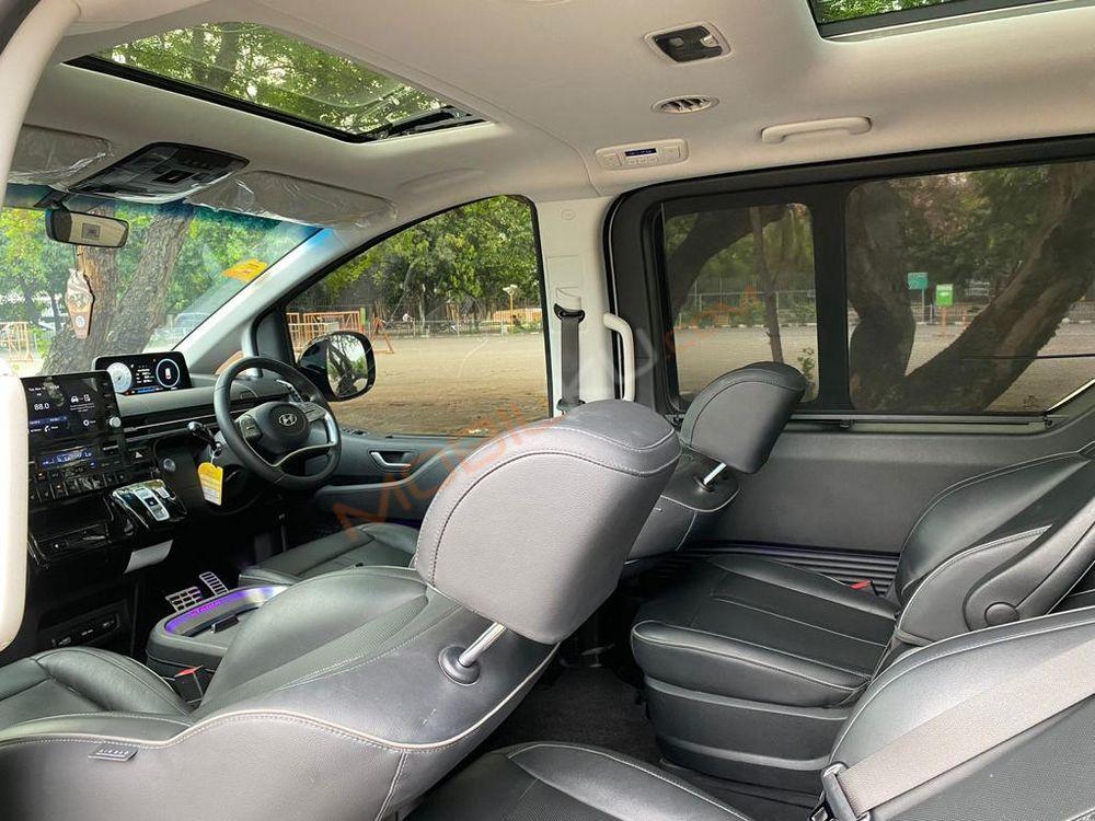 Mobil Hyundai Staria 2022