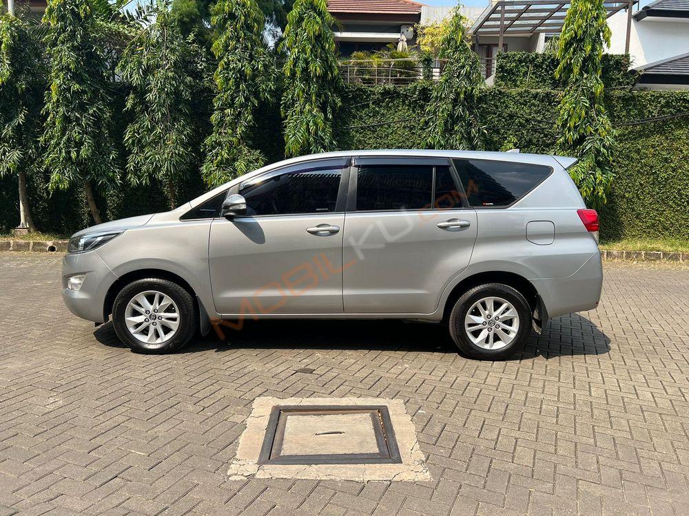 Mobil Toyota Kijang Innova 2017