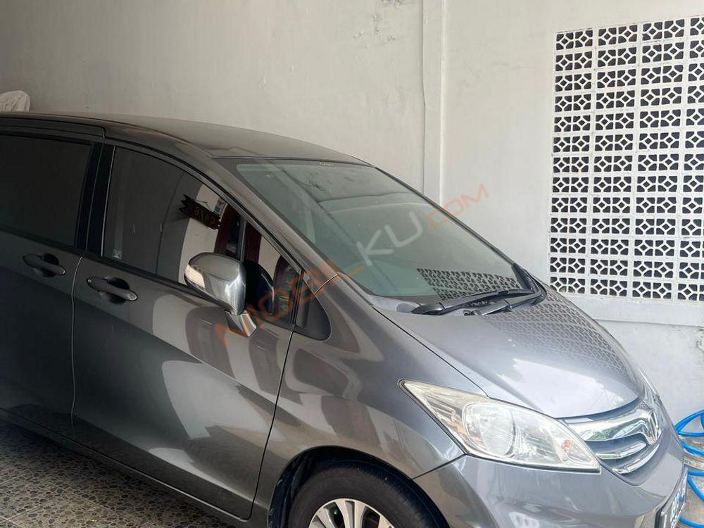 Mobil Honda Freed 2014
