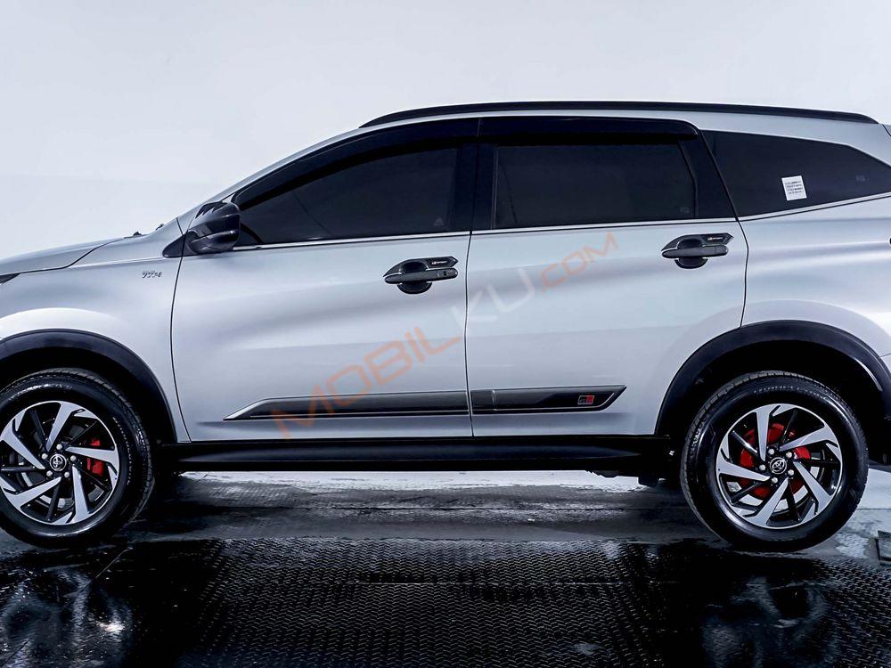 Mobil Toyota Rush 2023